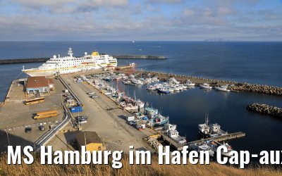 MS Hamburg im Hafen Cap-aux-Meules MS Hamburg im Hafen Cap-aux-Meules