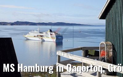 MS Hamburg in Qaqortoq, Grönland MS Hamburg in Qaqortoq, Grönland