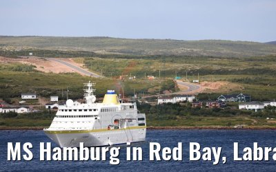 MS Hamburg in Red Bay, Labrador auf Reede MS Hamburg in Red Bay, Labrador auf Reede