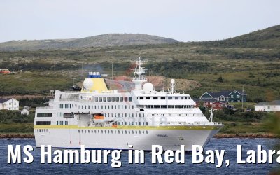 MS Hamburg in Red Bay, Labrador auf Reede MS Hamburg in Red Bay, Labrador auf Reede