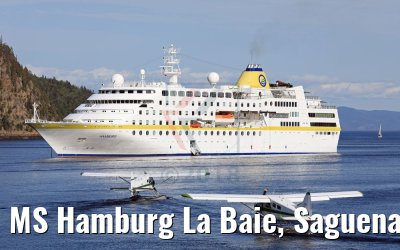 MS Hamburg La Baie, Saguenay mit Wasserflugzeugen MS Hamburg La Baie, Saguenay mit Wasserflugzeugen