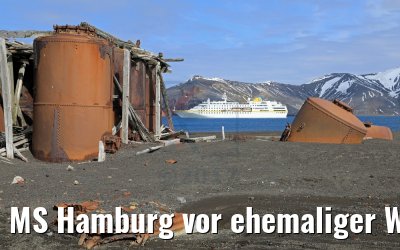 MS Hamburg vor ehemaliger Walfangstation Deception Island, Antarktis 07.01.2017 MS Hamburg vor ehemaliger Walfangstation Deception Island, Antarktis 07.01.2017