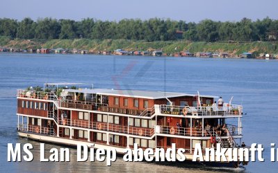 MS Lan Diep abends Ankunft in Kampong Cham am Mekong 16.04.2017 MS Lan Diep abends Ankunft in Kampong Cham am Mekong 16.04.2017