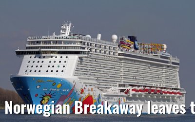Norwegian Breakaway leaves the port of Rotterdam, April 28, 2013 Norwegian Breakaway leaves the port of Rotterdam, April 28, 2013