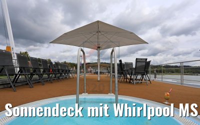 Sonnendeck mit Whirlpool MS Ariana Sonnendeck mit Whirlpool MS Ariana