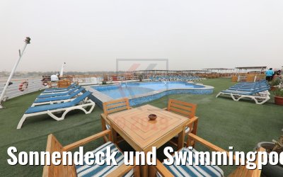 Sonnendeck und Swimmingpool MS Blue Shadow Sonnendeck und Swimmingpool MS Blue Shadow