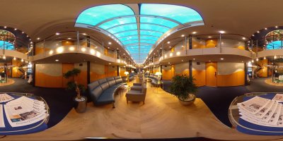 Atrium und Kabinenzugänge MS Primadonna