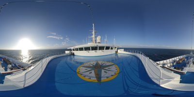 Ausblick vor Kommandobrücke MS Ocean Majesty