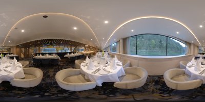 MS Adora Panorama Restaurant Seitenblick