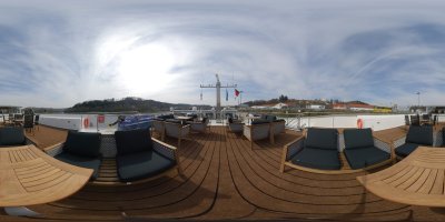 Sonnendeck MS Adora Loungebereich Bug