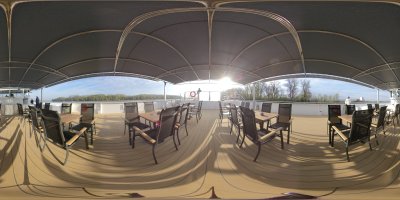 Sonnensegel MS Adora morgens auf Sonnendeck