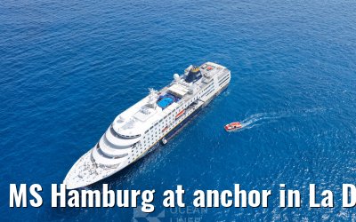 MS Hamburg at anchor in La Digue, Seychelles 24.02.2026