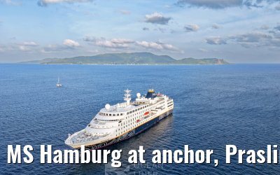 MS Hamburg at anchor, Praslin 23.02.2026