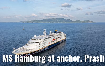 MS Hamburg at anchor, Praslin 23.02.2026