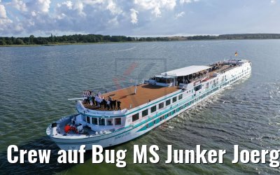 Crew auf Bug MS Junker Joerg 19.09.2019