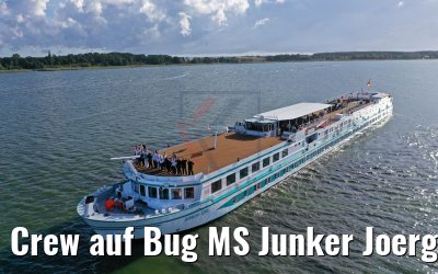 Crew auf Bug MS Junker Joerg 19.09.2019