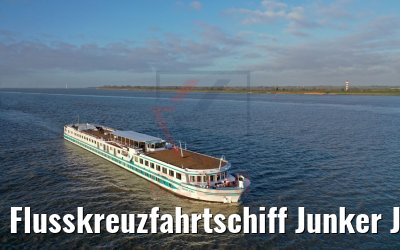 Flusskreuzfahrtschiff Junker Joerg auf der Elbe 31.12.2019