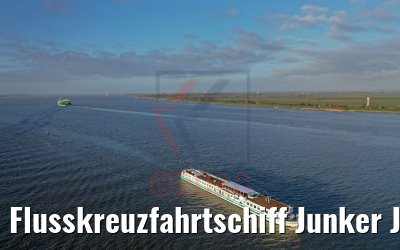 Flusskreuzfahrtschiff Junker Joerg auf der Elbe 31.12.2019