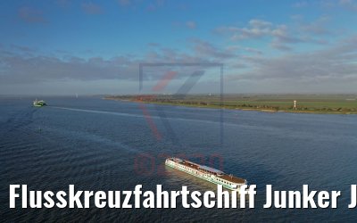 Flusskreuzfahrtschiff Junker Joerg auf der Elbe 31.12.2019