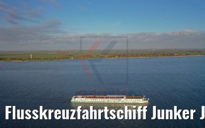Flusskreuzfahrtschiff Junker Joerg auf der Elbe 31.12.2019