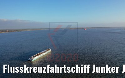 Flusskreuzfahrtschiff Junker Joerg auf der Elbe 31.12.2019