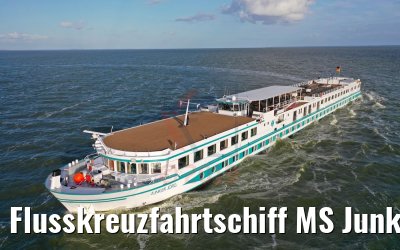 Flusskreuzfahrtschiff MS Junker Joerg auf dem Weg nach Swinemünde 16.09.2019