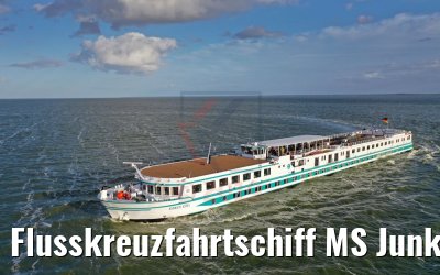 Flusskreuzfahrtschiff MS Junker Joerg auf dem Weg nach Swinemünde 16.09.2019