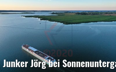 Junker Jörg bei Sonnenuntergang vor Zecheriner Brücke 06.08.2020