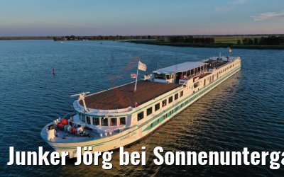 Junker Jörg bei Sonnenuntergang vor Zecheriner Brücke 06.08.2020