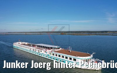 Junker Joerg hinter Peenebrücke Zecherin 19.09.2019