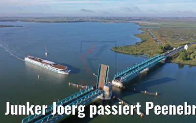 Junker Joerg passiert Peenebrücke Zecherin 19.09.2019