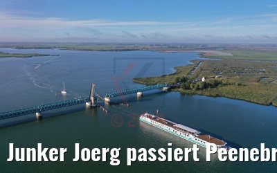 Junker Joerg passiert Peenebrücke Zecherin 19.09.2019