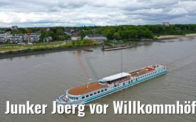 Junker Joerg vor Willkommhöft Wedel 13.05.2020