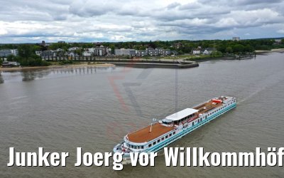 Junker Joerg vor Willkommhöft Wedel 13.05.2020