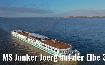 MS Junker Joerg auf der Elbe 31.12.2019