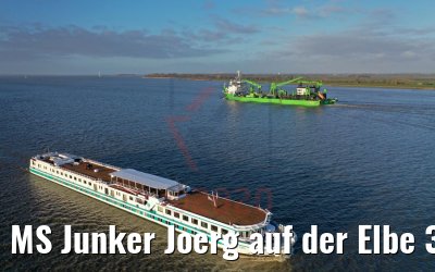 MS Junker Joerg auf der Elbe 31.12.2019