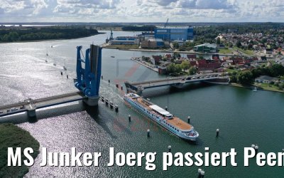MS Junker Joerg passiert Peenebrücke Wolgast 19.09.2019