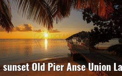 sunset Old Pier Anse Union La Digue