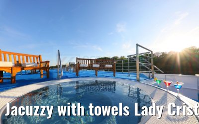 Jacuzzy with towels Lady Cristina