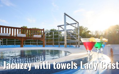 Jacuzzy with towels Lady Cristina