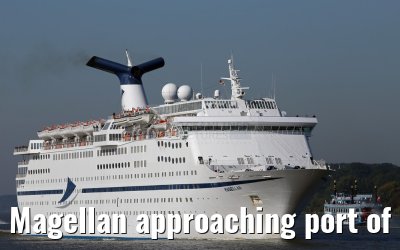 Magellan approaching port of Hamburg 03.10.2015