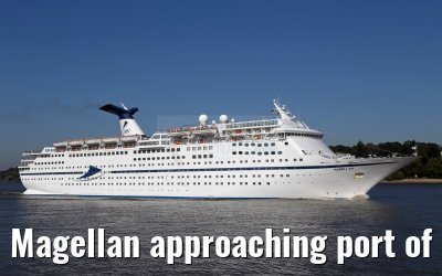 Magellan approaching port of Hamburg 03.10.2015