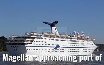 Magellan approaching port of Hamburg 03.10.2015