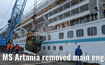 MS Artania removed main engine number 1 on 08.10.2014 