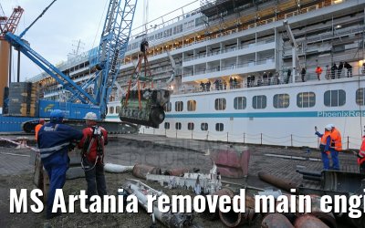 MS Artania removed main engine number 1 on 08.10.2014 