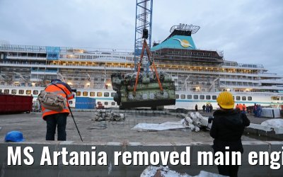 MS Artania removed main engine number 1 on 08.10.2014 
