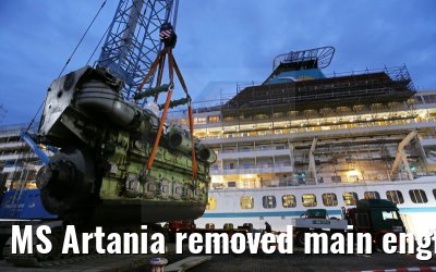 MS Artania removed main engine number 1 on 08.10.2014 