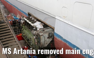 MS Artania removed main engine number 1 on 08.10.2014 
