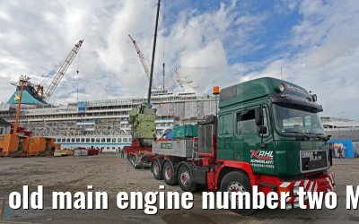 old main engine number two MS Artania on 09th October 2014