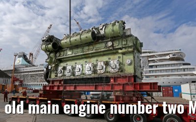 old main engine number two MS Artania on 09th October 2014